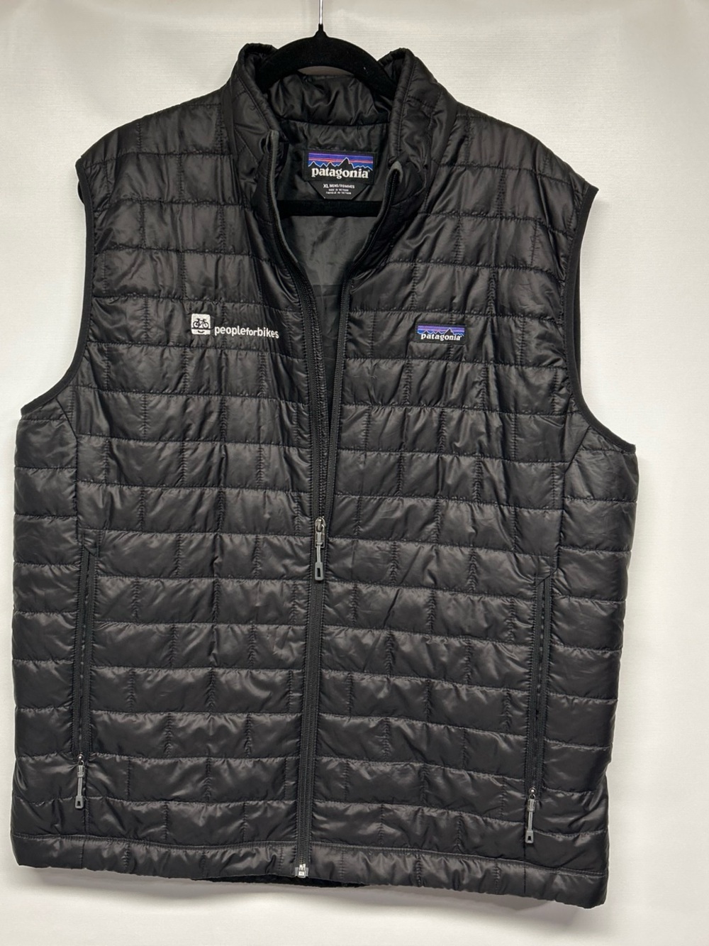 Patagonia Black Quilted Men's Insulated Vest